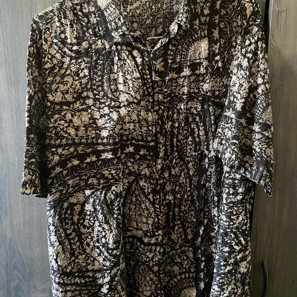 Vatpave Men's Black and Cream Shirt size XXL